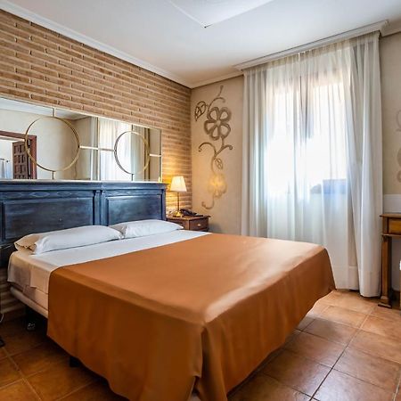 Hotel Yit Puerta Bisagra à Tolède Extérieur photo