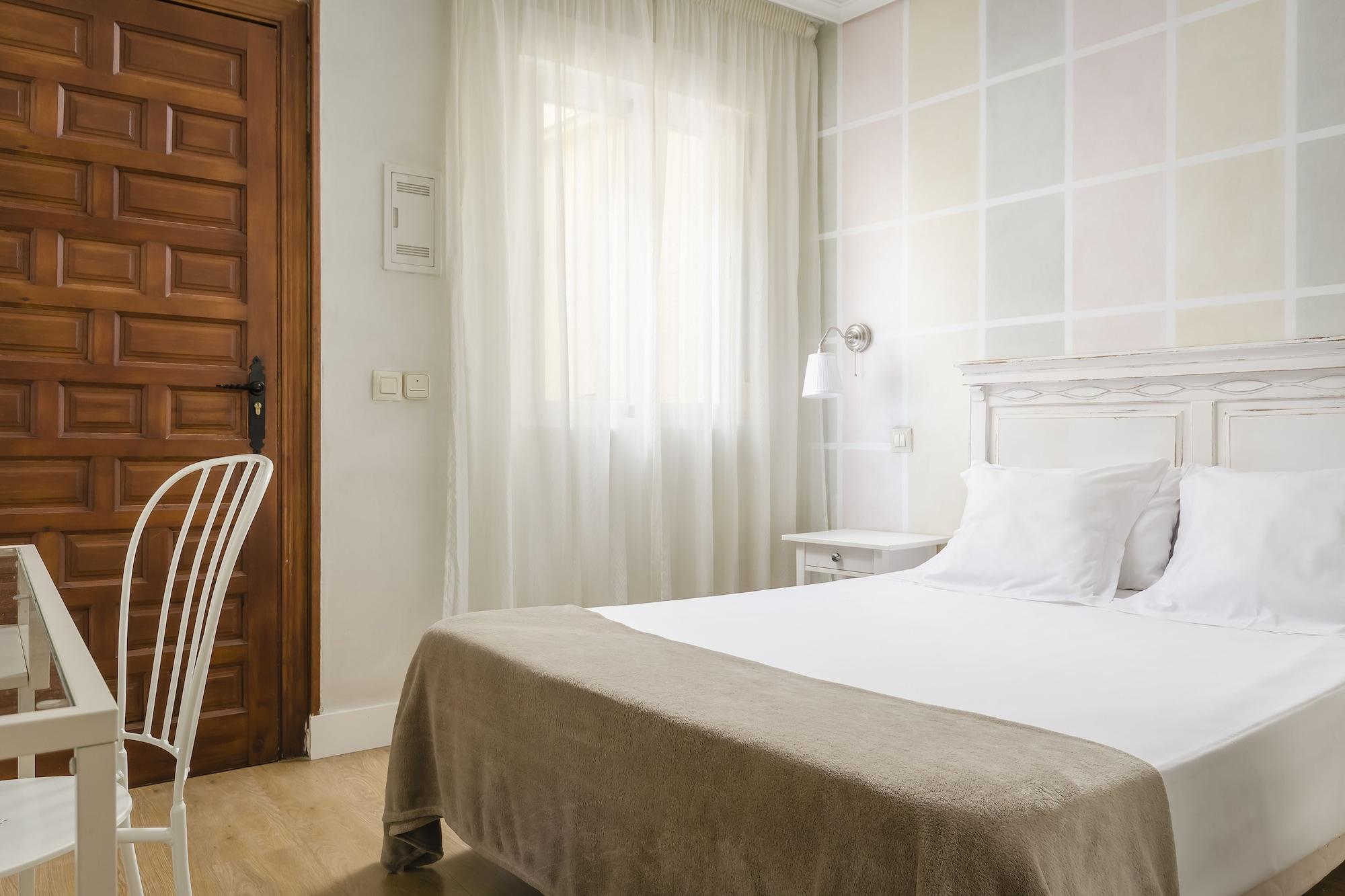 Hotel Yit Puerta Bisagra à Tolède Extérieur photo