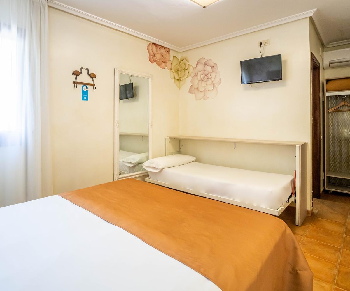 Hotel Yit Puerta Bisagra à Tolède Extérieur photo