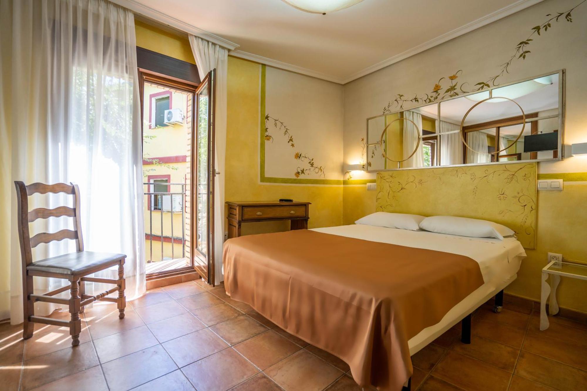 Hotel Yit Puerta Bisagra à Tolède Extérieur photo